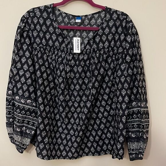 Old Navy Long-Sleeve Smocked Poet Blouse - Picture 5 of 8